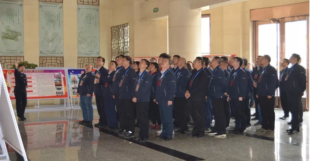 ɽ����Ͷ�Ľ�������̫ԭ��һ������չ������ʾ�����˶�