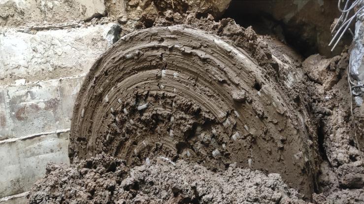 ɽ����Ͷ����ָ�Ӳ����Ǵ������·��������ܹ��±�����Ŀ�ٻ��½�չ