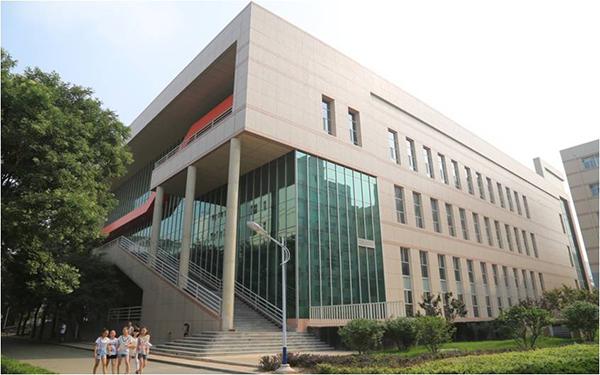 �±���(�й���)���޹�˾ - ����