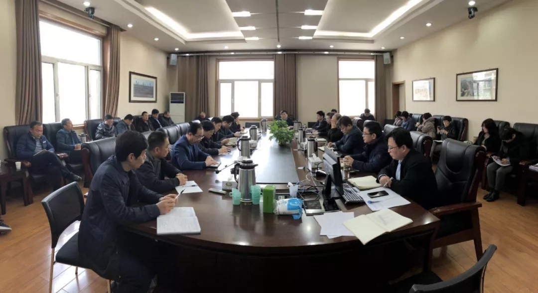 ɽ����Ͷ��е�����Žں������ٿ�������������