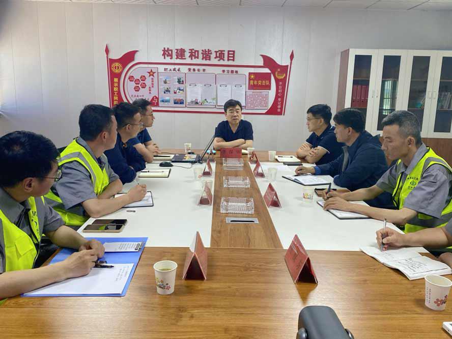 ɽ����Ͷ��е�����ŵ�ί��ǡ����³������һ�е������д�������Ŀ���ָ������