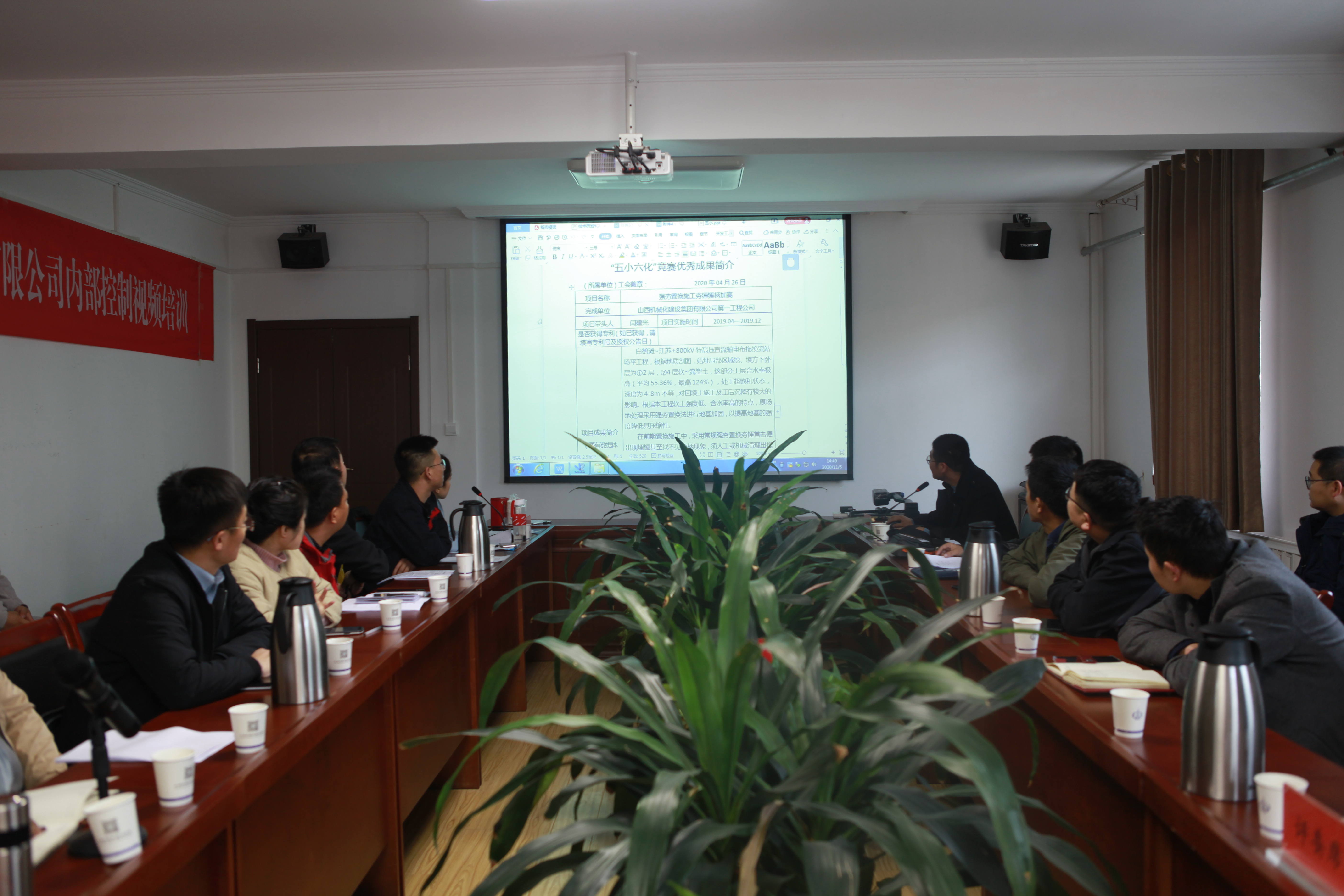 ɽ����Ͷ��е��������ɡ���С��������������ѡ����