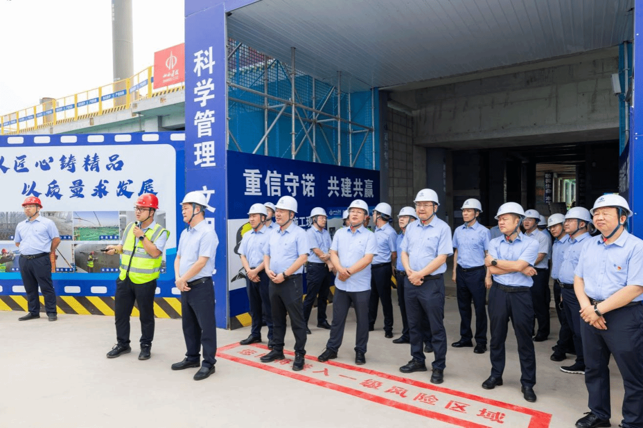 ɽ����Ͷ���ż��ָ��ɽ����Ͷ�ܳа���˾�н���̫ԭ���޹��ʻ������ڸ���������T3��վ¥��ָ����Ŀ