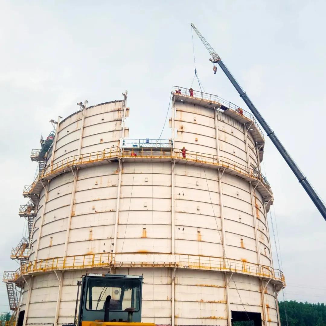 ɽ����Ͷװ�ü����׸�ʯ�������Ŀʩ��ȡ��ͻ���Խ�չ